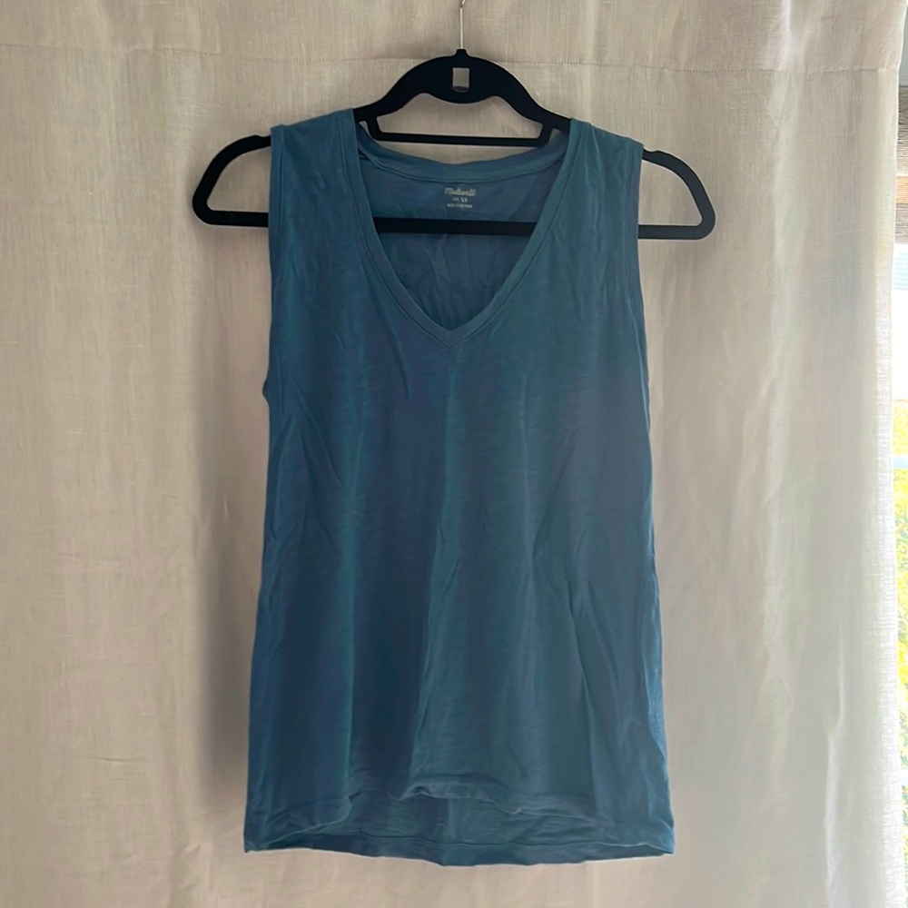 Madewell sleeveless top in blue